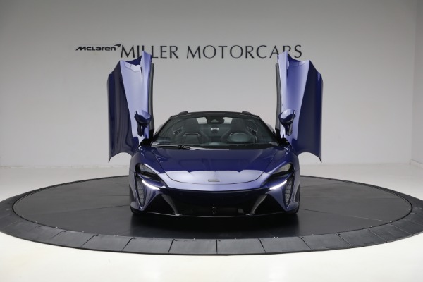 New 2025 McLaren Artura Spider TechLux for sale $327,158 at Alfa Romeo of Westport in Westport CT 06880 13