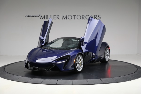 New 2025 McLaren Artura Spider TechLux for sale $327,158 at Alfa Romeo of Westport in Westport CT 06880 14