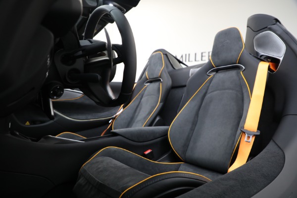 New 2025 McLaren Artura Spider Performance for sale Sold at Alfa Romeo of Westport in Westport CT 06880 27