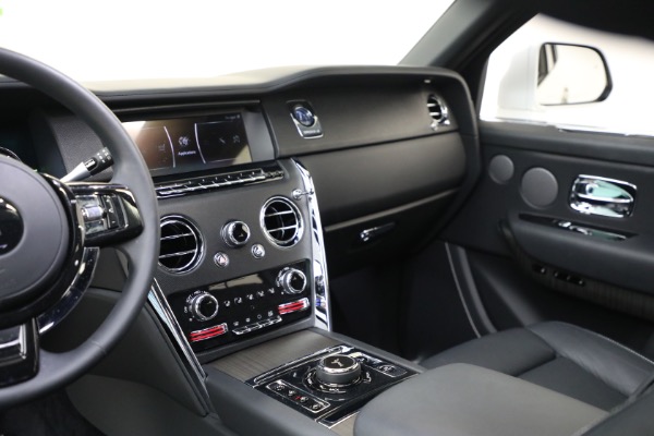 Used 2022 Rolls-Royce Cullinan for sale Sold at Alfa Romeo of Westport in Westport CT 06880 18