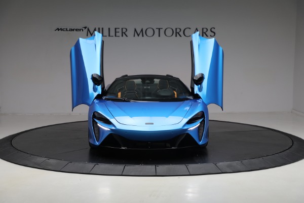 New 2025 McLaren Artura Spider TechLux for sale Sold at Alfa Romeo of Westport in Westport CT 06880 13