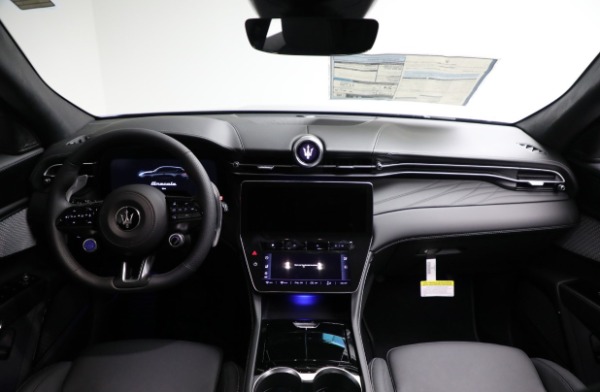 New 2025 Maserati Grecale Modena for sale Sold at Alfa Romeo of Westport in Westport CT 06880 18