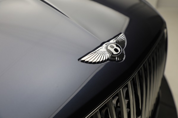 Used 2025 Bentley Bentayga EWB Azure V8 for sale $239,900 at Alfa Romeo of Westport in Westport CT 06880 14