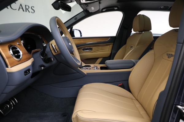 New 2025 Bentley Bentayga EWB Azure V8 for sale Sold at Alfa Romeo of Westport in Westport CT 06880 18