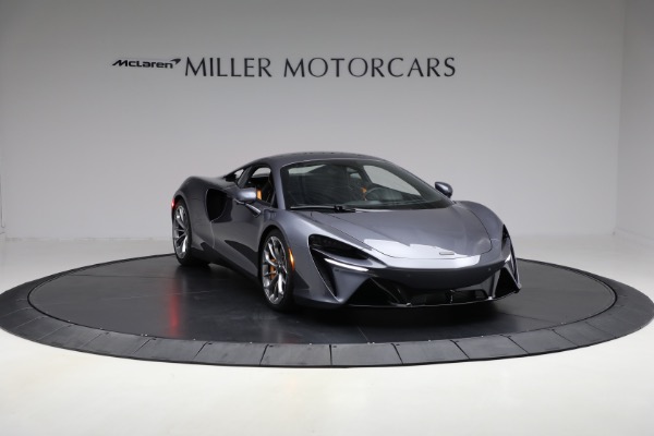 Used 2025 McLaren Artura Vision for sale $292,398 at Alfa Romeo of Westport in Westport CT 06880 11