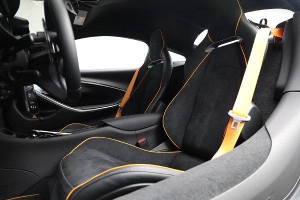 Used 2025 McLaren Artura Vision for sale $292,398 at Alfa Romeo of Westport in Westport CT 06880 22