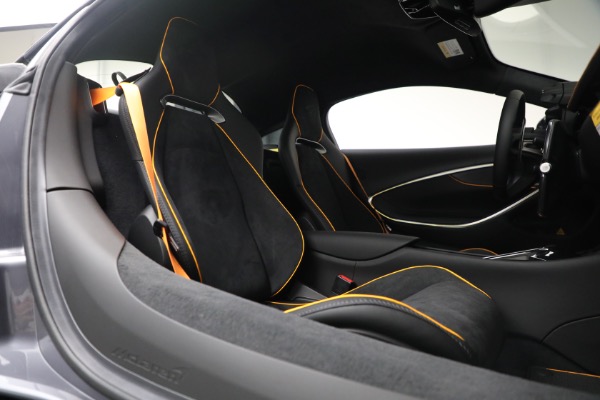 Used 2025 McLaren Artura Vision for sale $292,398 at Alfa Romeo of Westport in Westport CT 06880 25