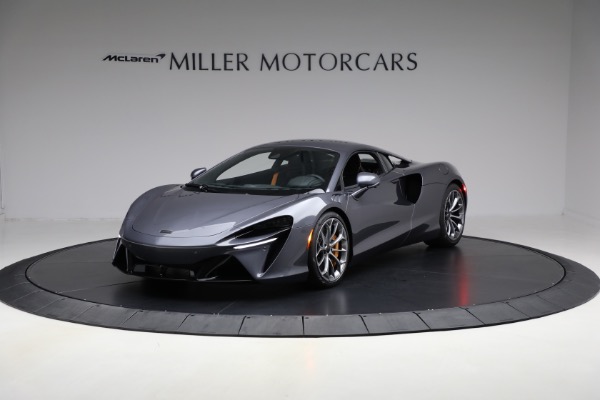 Used 2025 McLaren Artura Vision for sale $292,398 at Alfa Romeo of Westport in Westport CT 06880 1