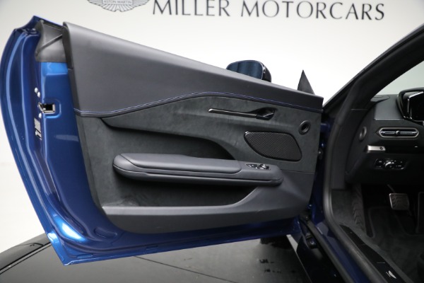 Used 2025 Aston Martin Vantage for sale $196,900 at Alfa Romeo of Westport in Westport CT 06880 13