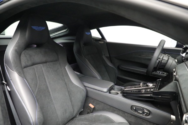 Used 2025 Aston Martin Vantage for sale $196,900 at Alfa Romeo of Westport in Westport CT 06880 19