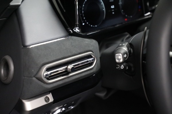 Used 2025 Aston Martin Vantage for sale $196,900 at Alfa Romeo of Westport in Westport CT 06880 23