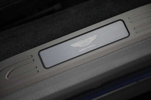 Used 2025 Aston Martin Vantage for sale $196,900 at Alfa Romeo of Westport in Westport CT 06880 26