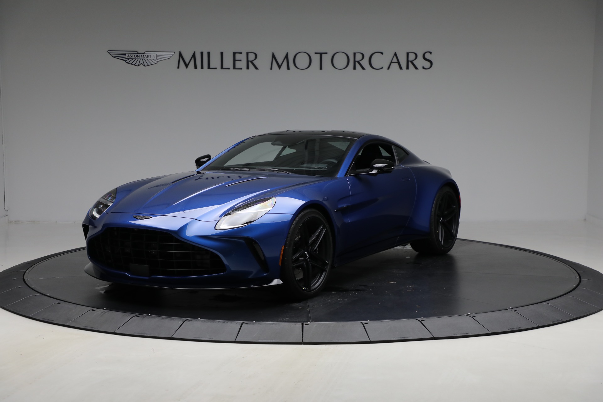 Used 2025 Aston Martin Vantage for sale $196,900 at Alfa Romeo of Westport in Westport CT 06880 1