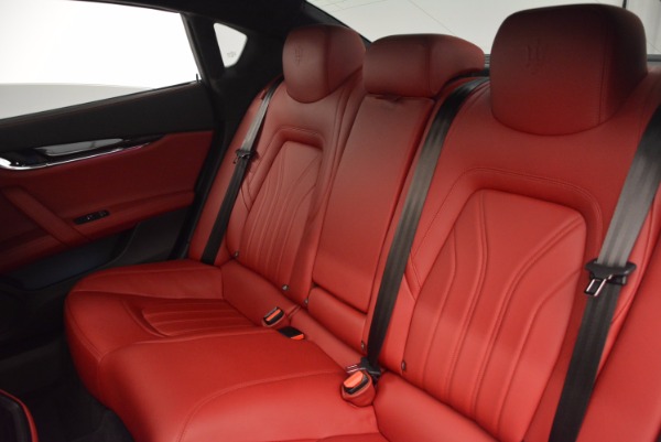 Used 2015 Maserati Quattroporte S Q4 for sale Sold at Alfa Romeo of Westport in Westport CT 06880 17