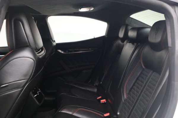 Used 2022 Maserati Ghibli Modena Q4 for sale $37,900 at Alfa Romeo of Westport in Westport CT 06880 17