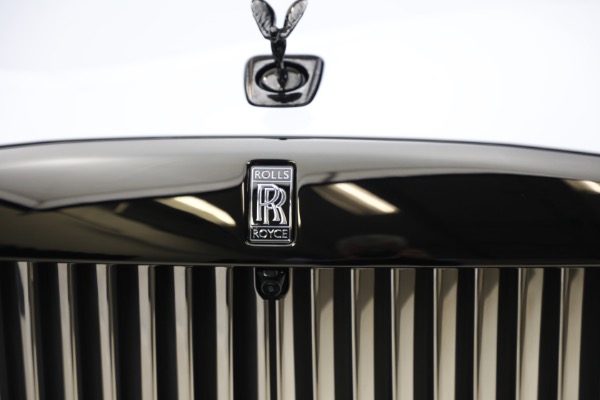 Used 2025 Rolls-Royce Black Badge Spectre for sale $459,900 at Alfa Romeo of Westport in Westport CT 06880 27