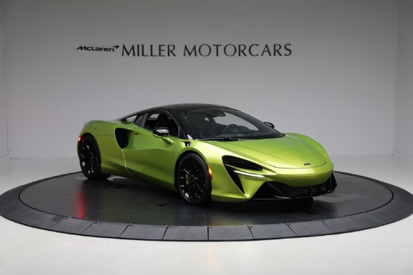 Used 2024 McLaren Artura Performance for sale Sold at Alfa Romeo of Westport in Westport CT 06880 11