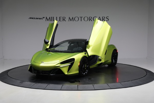 Used 2024 McLaren Artura Performance for sale Sold at Alfa Romeo of Westport in Westport CT 06880 14