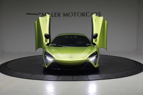 Used 2024 McLaren Artura TechLux for sale $191,900 at Alfa Romeo of Westport in Westport CT 06880 13