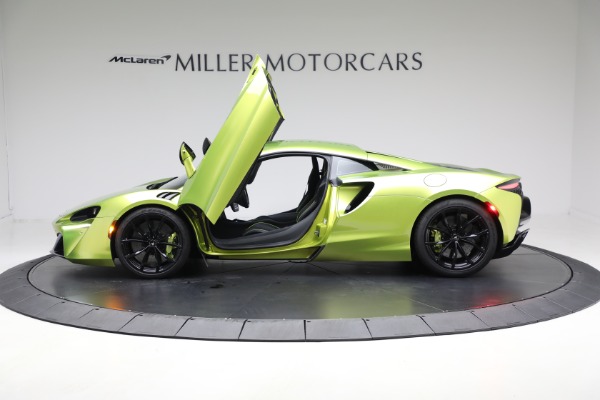 Used 2024 McLaren Artura TechLux for sale $191,900 at Alfa Romeo of Westport in Westport CT 06880 15