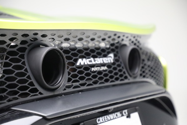 Used 2024 McLaren Artura TechLux for sale $191,900 at Alfa Romeo of Westport in Westport CT 06880 23