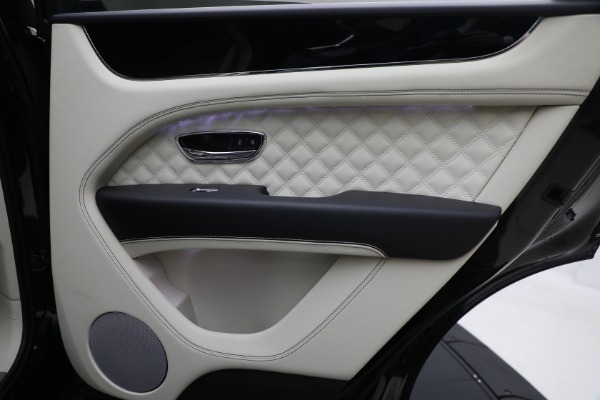 Used 2023 Bentley Bentayga Azure V8 for sale Sold at Alfa Romeo of Westport in Westport CT 06880 27