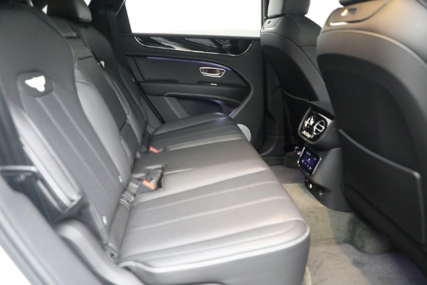 Used 2023 Bentley Bentayga V8 for sale Sold at Alfa Romeo of Westport in Westport CT 06880 25