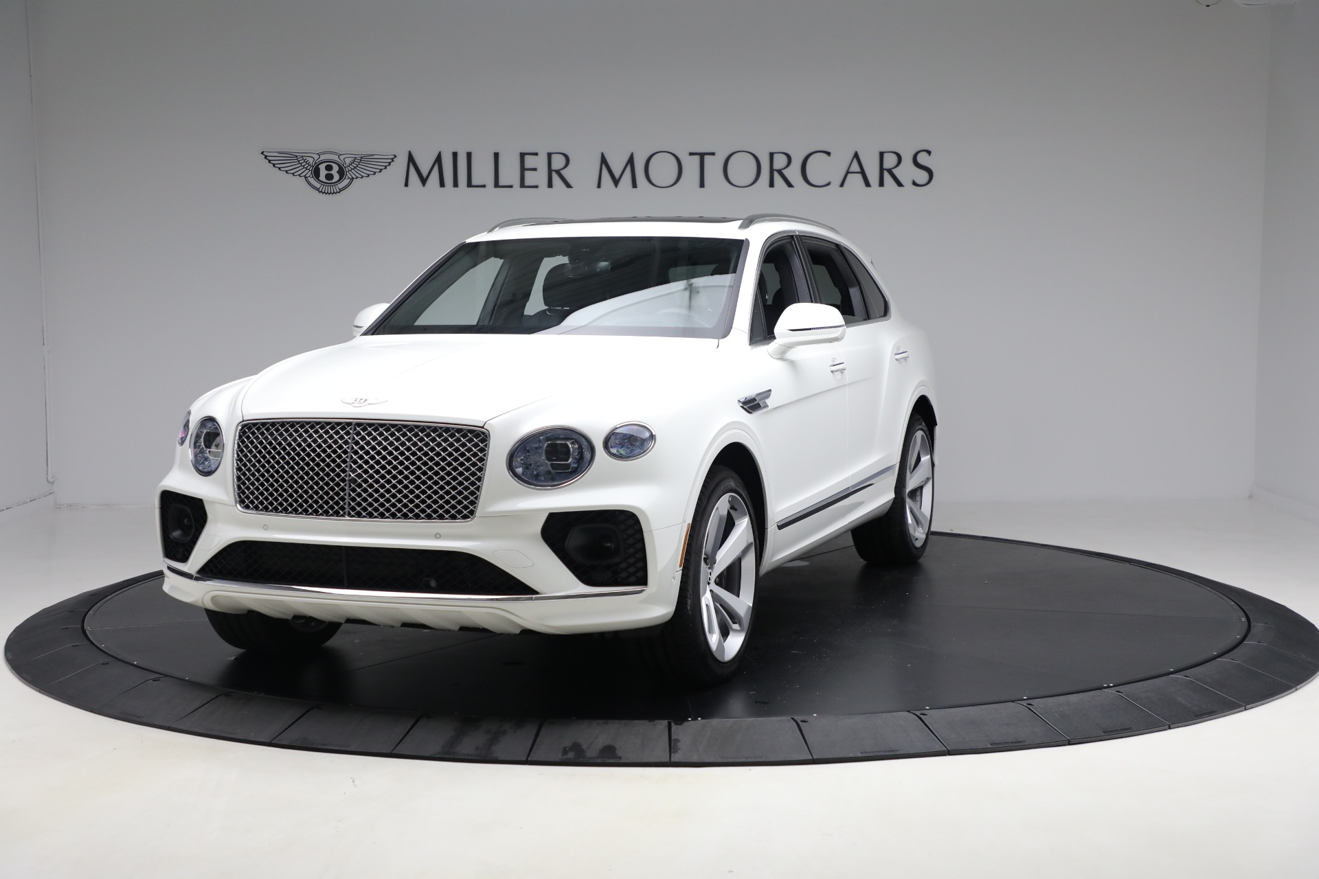Used 2023 Bentley Bentayga V8 for sale Sold at Alfa Romeo of Westport in Westport CT 06880 1