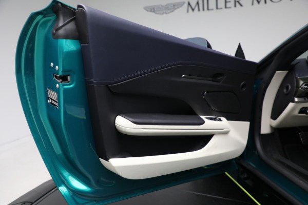 Used 2025 Aston Martin Vantage for sale Sold at Alfa Romeo of Westport in Westport CT 06880 13