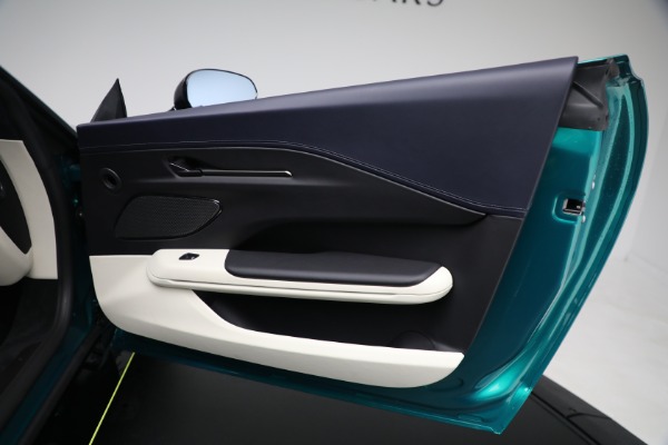 Used 2025 Aston Martin Vantage for sale Sold at Alfa Romeo of Westport in Westport CT 06880 14