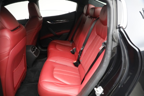 Used 2022 Maserati Ghibli Modena Q4 for sale Sold at Alfa Romeo of Westport in Westport CT 06880 16