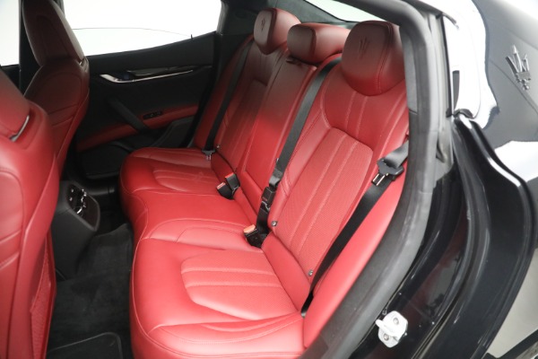 Used 2022 Maserati Ghibli Modena Q4 for sale Sold at Alfa Romeo of Westport in Westport CT 06880 17