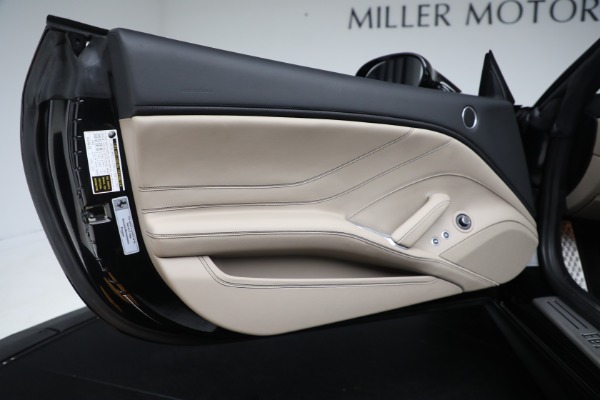 Used 2016 Ferrari California T for sale $122,900 at Alfa Romeo of Westport in Westport CT 06880 18