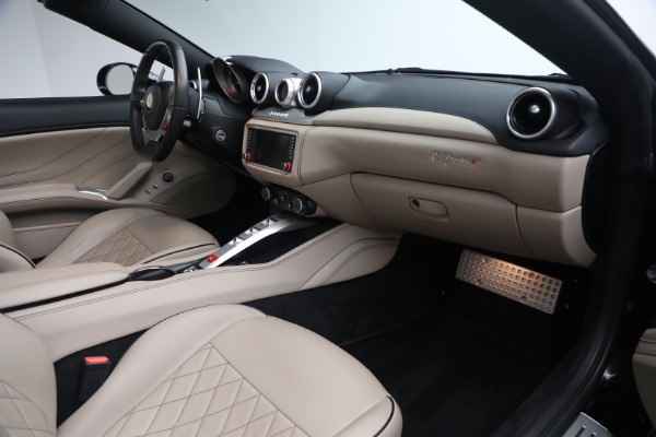 Used 2016 Ferrari California T for sale $122,900 at Alfa Romeo of Westport in Westport CT 06880 19