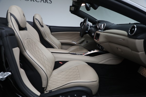 Used 2016 Ferrari California T for sale $122,900 at Alfa Romeo of Westport in Westport CT 06880 20