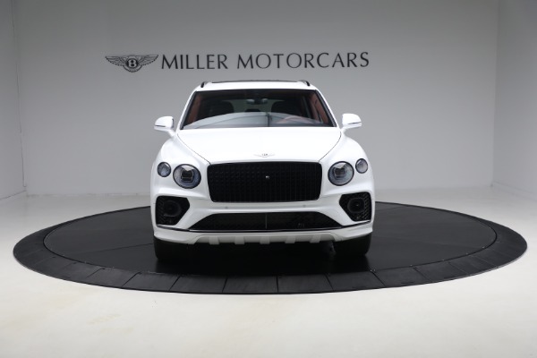 Used 2023 Bentley Bentayga EWB Azure V8 for sale Sold at Alfa Romeo of Westport in Westport CT 06880 12
