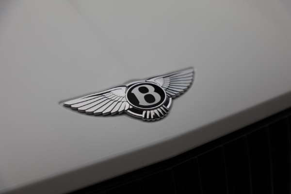 Used 2023 Bentley Bentayga EWB Azure V8 for sale Sold at Alfa Romeo of Westport in Westport CT 06880 13