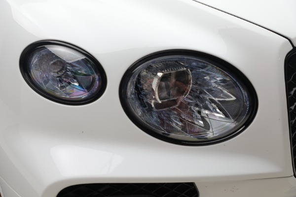 Used 2023 Bentley Bentayga EWB Azure V8 for sale Sold at Alfa Romeo of Westport in Westport CT 06880 14