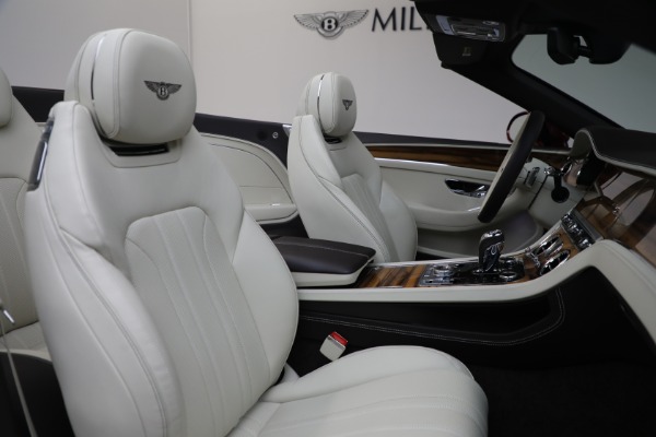 Used 2022 Bentley Continental GTC V8 for sale $225,900 at Alfa Romeo of Westport in Westport CT 06880 28