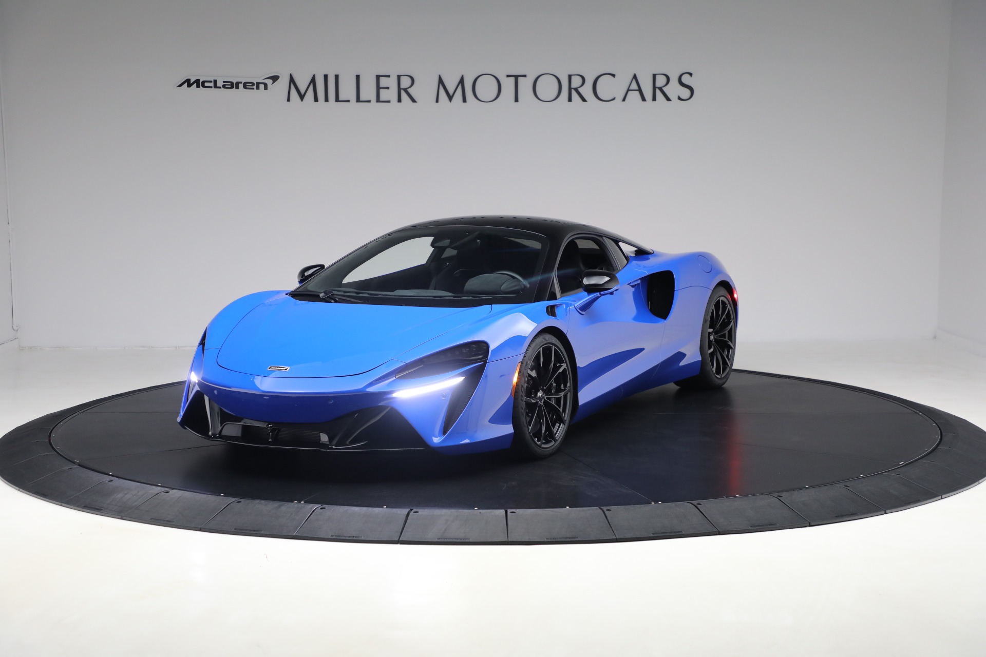 Used 2023 McLaren Artura Performance for sale Call for price at Alfa Romeo of Westport in Westport CT 06880 1