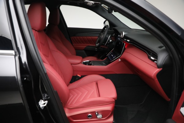 New 2025 Maserati Grecale for sale $84,856 at Alfa Romeo of Westport in Westport CT 06880 16