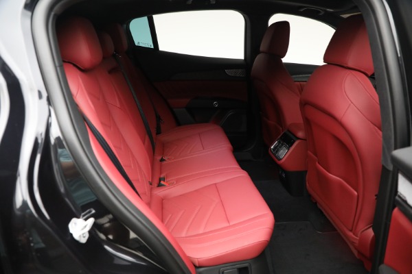 New 2025 Maserati Grecale for sale $84,856 at Alfa Romeo of Westport in Westport CT 06880 18