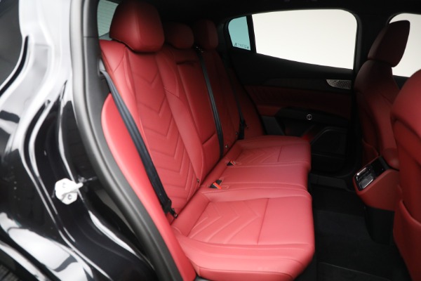 New 2025 Maserati Grecale for sale $84,856 at Alfa Romeo of Westport in Westport CT 06880 19
