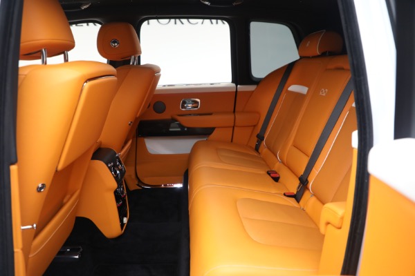 Used 2022 Rolls-Royce Black Badge Cullinan for sale $315,900 at Alfa Romeo of Westport in Westport CT 06880 24