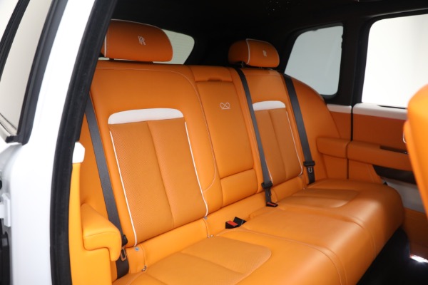 Used 2022 Rolls-Royce Black Badge Cullinan for sale $315,900 at Alfa Romeo of Westport in Westport CT 06880 28