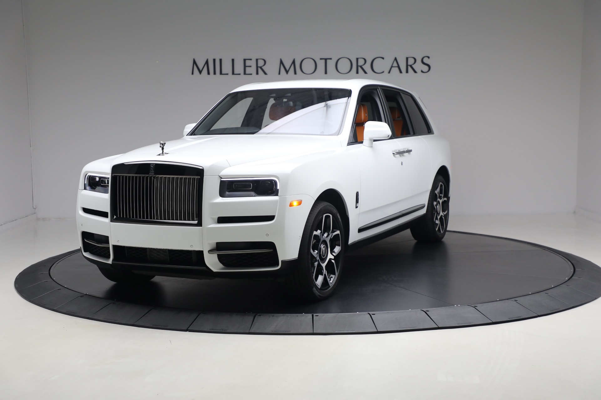 Used 2022 Rolls-Royce Black Badge Cullinan for sale $315,900 at Alfa Romeo of Westport in Westport CT 06880 1