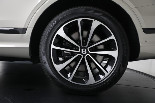 New 2025 Bentley Bentayga V8 for sale Sold at Alfa Romeo of Westport in Westport CT 06880 16