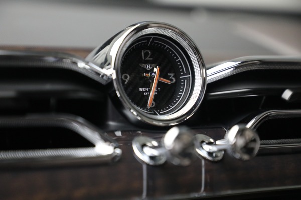 New 2025 Bentley Bentayga V8 for sale Sold at Alfa Romeo of Westport in Westport CT 06880 25