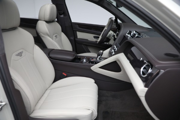 New 2025 Bentley Bentayga V8 for sale Sold at Alfa Romeo of Westport in Westport CT 06880 27