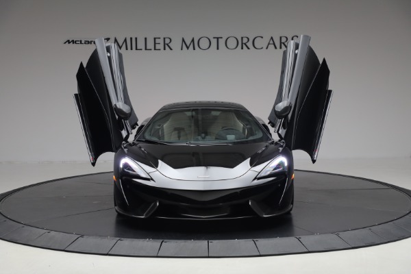 Used 2018 McLaren 570S Spider for sale Sold at Alfa Romeo of Westport in Westport CT 06880 13